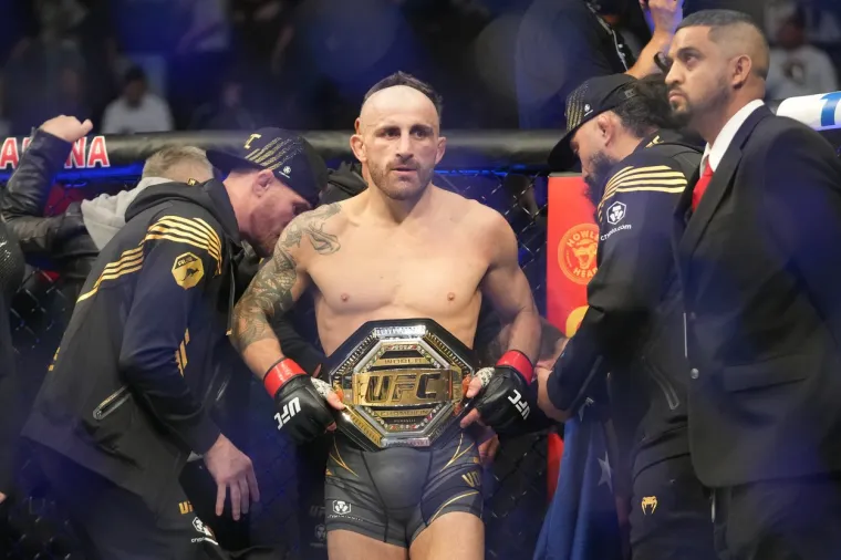 Korejski Zombi nije imao šanse: Volkanovski ga isprebijao, njegov kut je krpao, ali uzalud