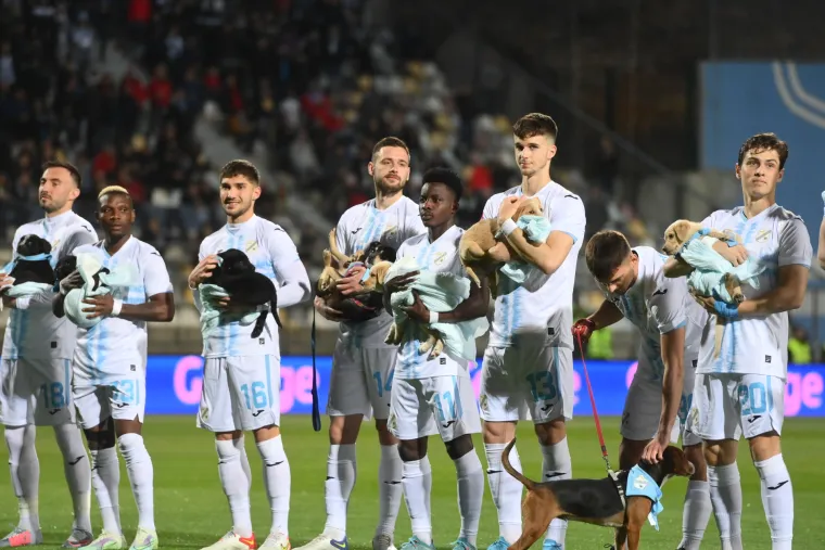 'Udomi me' Rijeka iza&scaron;la na teren protiv Dinama s 11 pasa