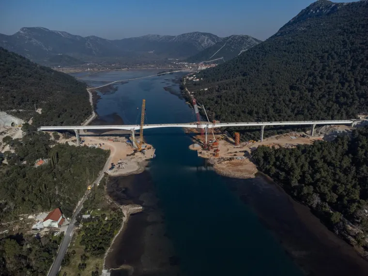 U Hrvatskoj se gradi gotovo pola kilometra dugačak most koji spaja dva tunela: Pogledajte fotke iz zraka...