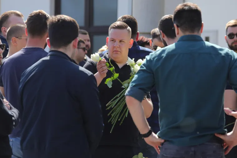 Neopisiva tuga i bol: Obitelj, prijatelji i poznanici zauvijek se oprostili od Denisa Tota