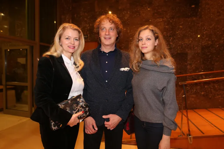 Navodno &scaron;minka vi&scaron;e nije u modi: Hana Huljić je pokrenula trend prirodnosti, a zalomi se čak i &Scaron;uputici i Karleu&scaron;i