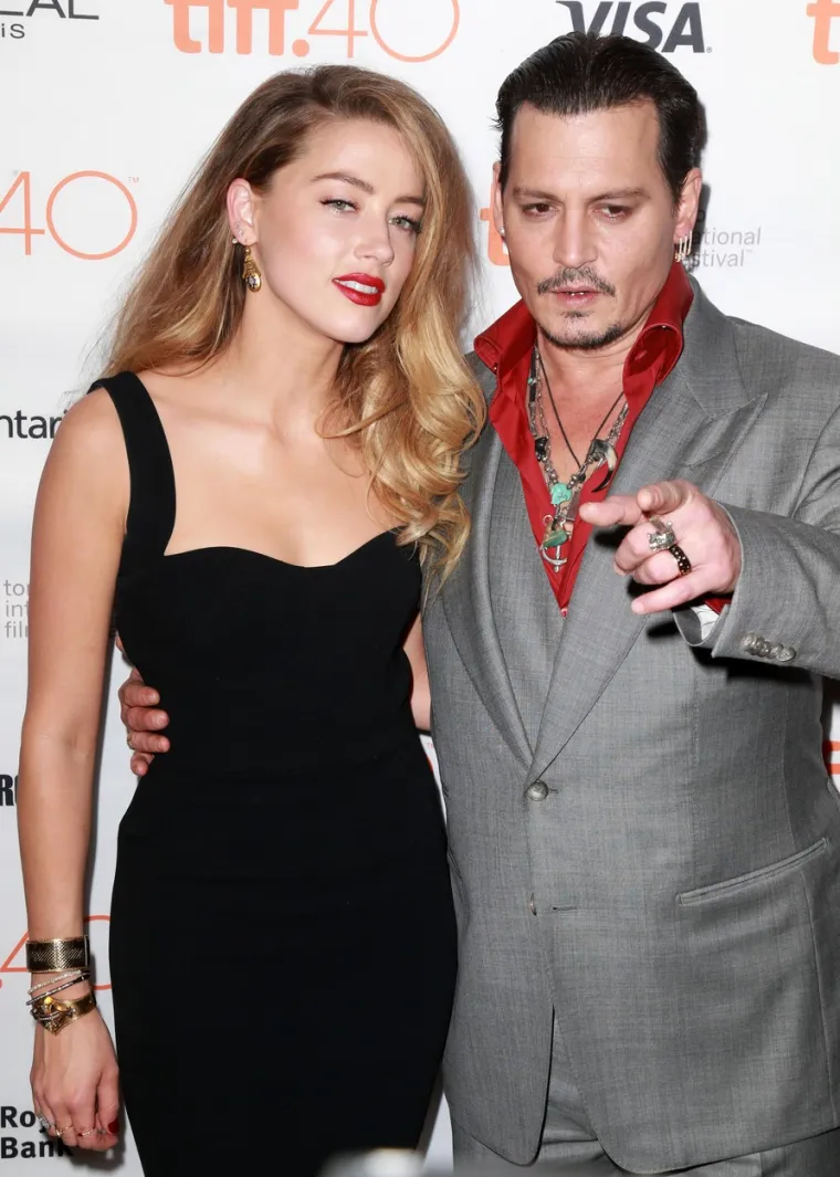 Nakon stravičnih svjedočenja o nasilju između Deppa i Amber Heard, svijet više ne zna kome vjerovati: Njihov 'veš' je zbilja prljav