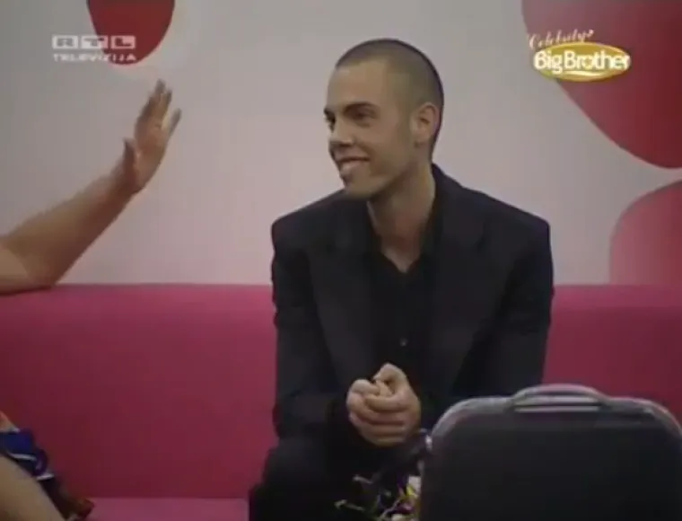 Marko Grubnić u Celebrity Big Brother je ušetao slično odjeven kao i Neven Ciganović. Marko je obukao crno odijelo i košulju, a pri ulasku je iznenađeno viknuo: &quot;Sve sam glumice, pjevačice i ostale svoje klijentice namirio unaprijed.&quot; Kasnije je Marko ponovno bio dio Big Brother kolektiva, evo i kako...
