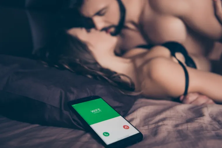 Iako se svi mogu činiti kao vrlo različite radne uloge, odvjetnica ističe  da svi imaju ne&scaron;to zajedničko. Mu&scaron;karci u ovim poslovima navikli su na određenu količinu autoriteta. "Oni su bogovi u svojim profesijama", rekla je. &ldquo;Svi se ugledaju na tebe, ti si glavni, svi se prema tebi odnose s po&scaron;tovanjem. Onda dođe&scaron; kući i netko traži da iznese&scaron; smeće&rdquo;, dodala je.  "Oni su skloni biti vrlo narcisoidni i vrlo kontrolirajući", zaključila je.