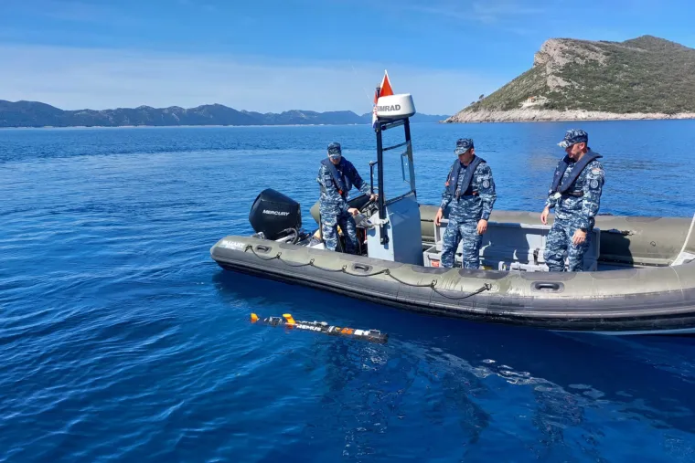 Program petodnevnih aktivnosti skupine, između ostalog, obuhvatio je zajedničko uvježbavanje sa snagama HRM-a u dnevnim i noćnim uvjetima.