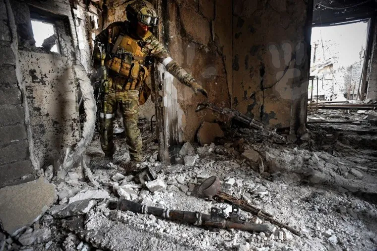 Pogledajte kako izgledaju ostatci bombardiranog kazali&scaron;ta u Mariupolju koje je bilo skloni&scaron;te brojnim civilima