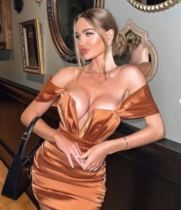 Smatraju je najljep&scaron;om na svijetu i ne srami se skinuti. Njen muž je sporta&scaron;, ali je popularan zbog nje