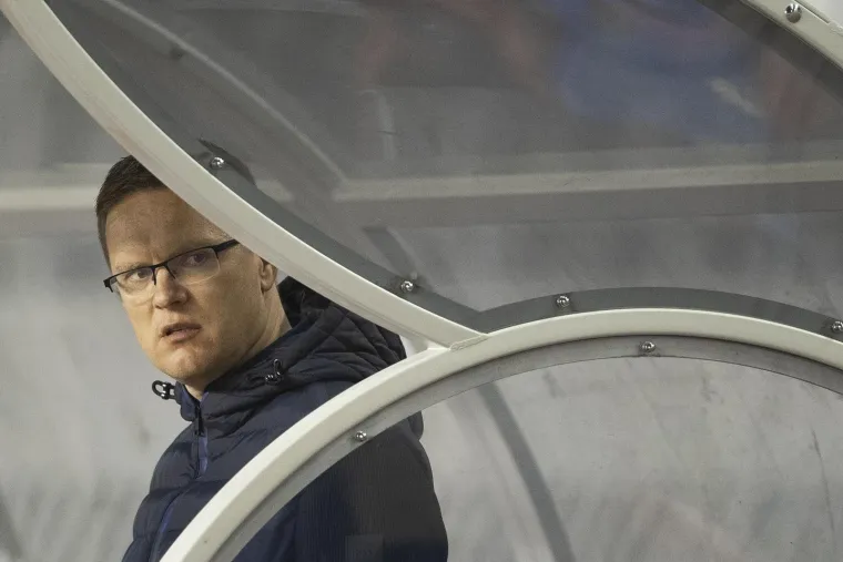 Valdas Dambrauskas sakrio se pod banderu. Prije utakmice s Goricom imao je problem