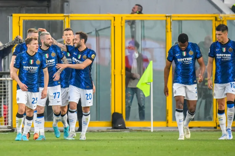 Slavni trener Intera stao pred mikrofone i otkrio: 'Molio sam jučer Brozovića na treningu samo jednu stvar'