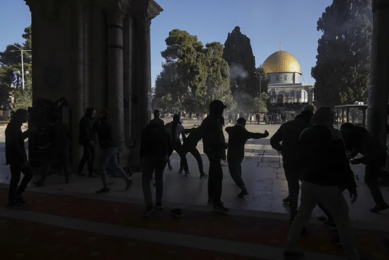 U sukobima kod džamije Al-Aksa ozlijeđeno 152 Palestinaca: 'Snage sigurnosti spremne su za bilo kakav scenarij'