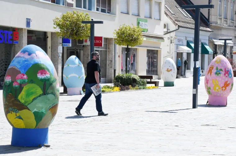 Sretan Uskrs! Pogledajte kako su centar Siska za Uskrs pomogla ukrasiti djeca
