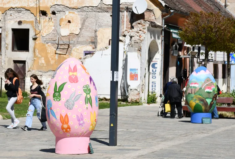 Sretan Uskrs! Pogledajte kako su centar Siska za Uskrs pomogla ukrasiti djeca