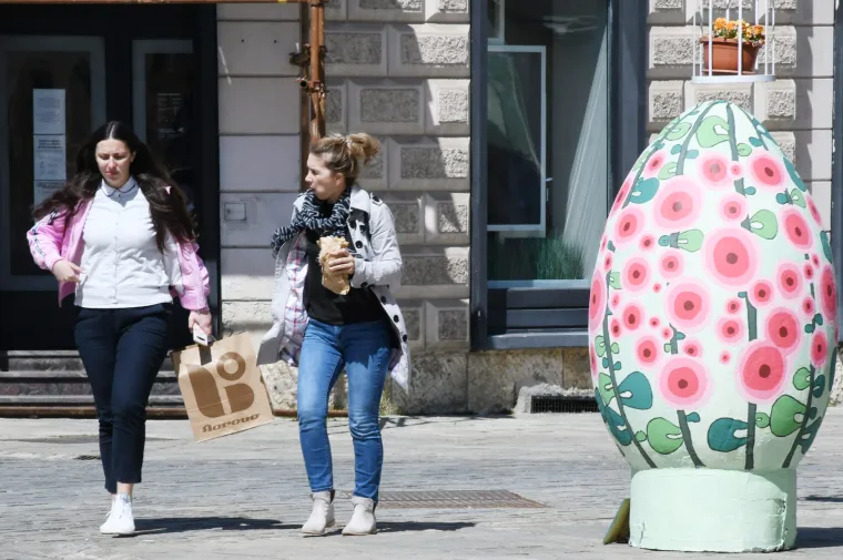 Sretan Uskrs! Pogledajte kako su centar Siska za Uskrs pomogla ukrasiti djeca