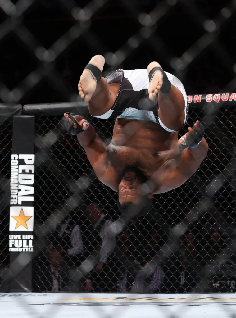 Nova UFC senzacija noćas ulazi u elitni kavez. Debeljko pro&scaron;le godine &scaron;okirao borilački svijet: 'On je poseban'