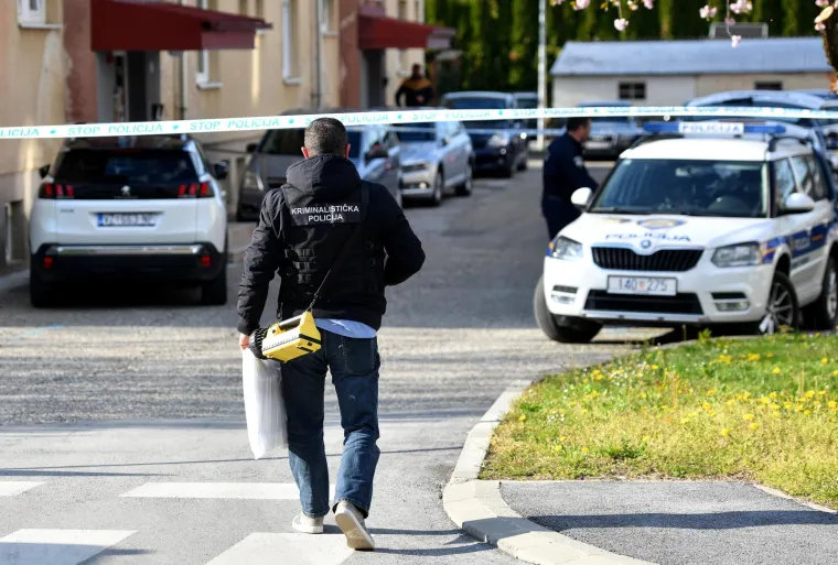 Policija obavlja očevid u domu u kojem je policajac ubio partnericu, također policajku, a potom presudio sebi
