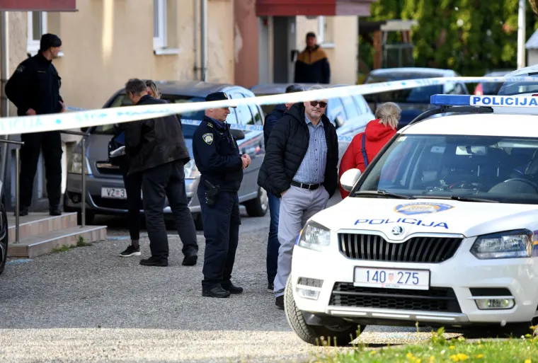 Policija obavlja očevid u domu u kojem je policajac ubio partnericu, također policajku, a potom presudio sebi