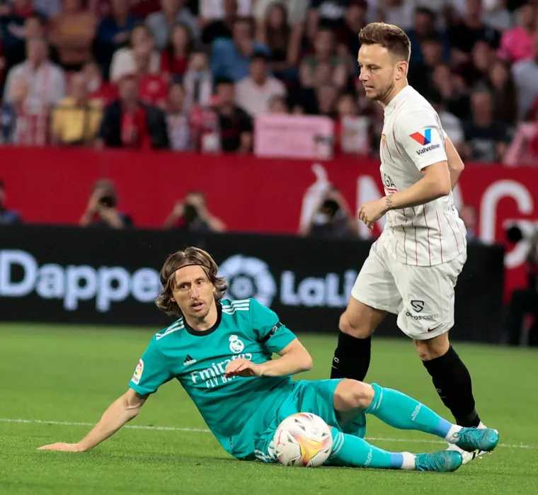 Ivan Rakitić, Luka Modrić