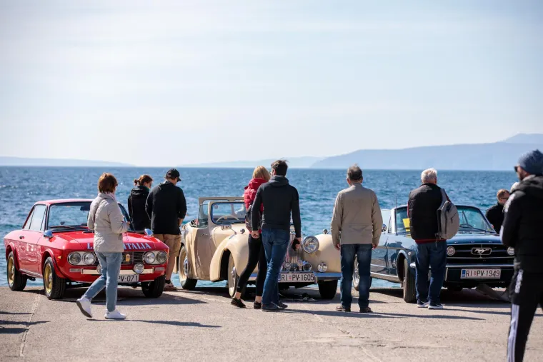 Oldtimeri na opatijskom kupalištu Slatina oduševili posjetitelje: Pogledajte ove uglancane limene ljubimce