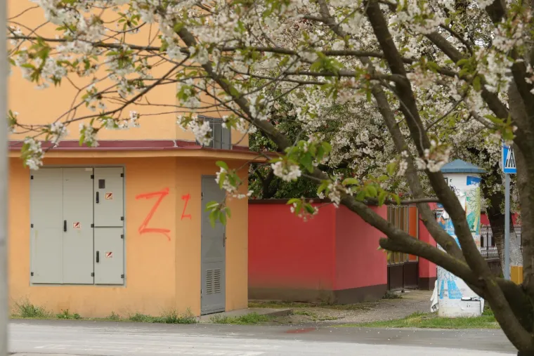 U Bijelom Brdu kod Osijeka na nekoliko lokacija osvanulo zloglasno slovo Z, isto ono koje ruski krvnici koriste na vojnim vozilima