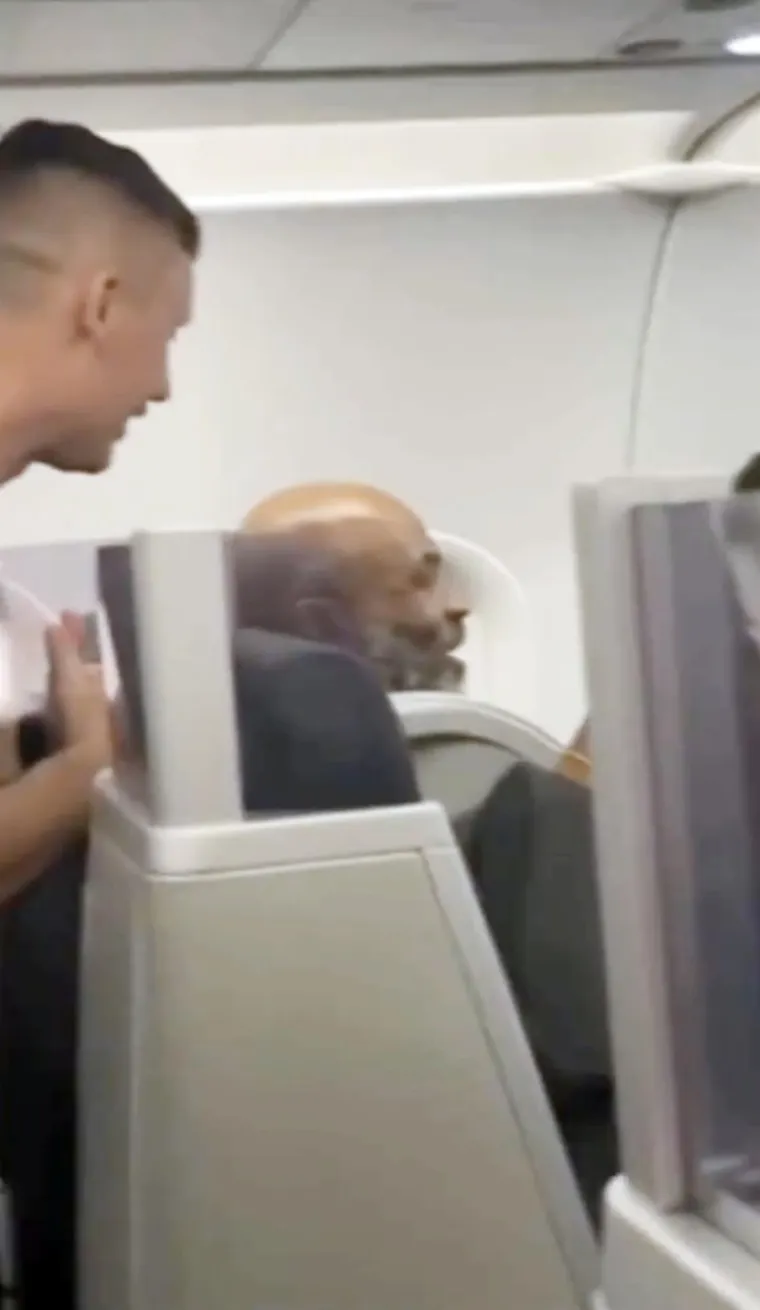 Ovo je provokator koji je isprovocirao Mikea Tysona. Nećete vjerovati &scaron;to mu je sve radio. Pa, koliko lud i pijan može&scaron; biti za ovo?!