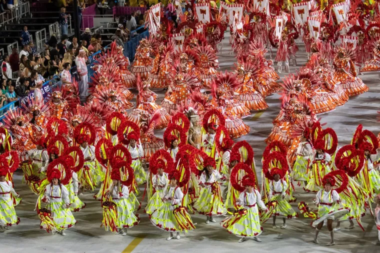 Goli&scaron;ave Brazilke stvorile pomutnju na karnevalu: Tijela su im fantazija, a najvi&scaron;e tkanine imaju na - glavi