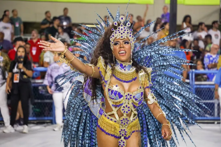 Goli&scaron;ave Brazilke stvorile pomutnju na karnevalu: Tijela su im fantazija, a najvi&scaron;e tkanine imaju na - glavi