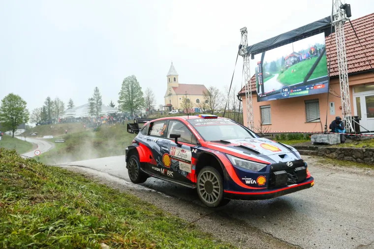 Nezapamćene utrke u Lijepoj na&scaron;oj: Rally ludnica zahvatila Hrvatsku, prizori koji ostavljaju bez daha