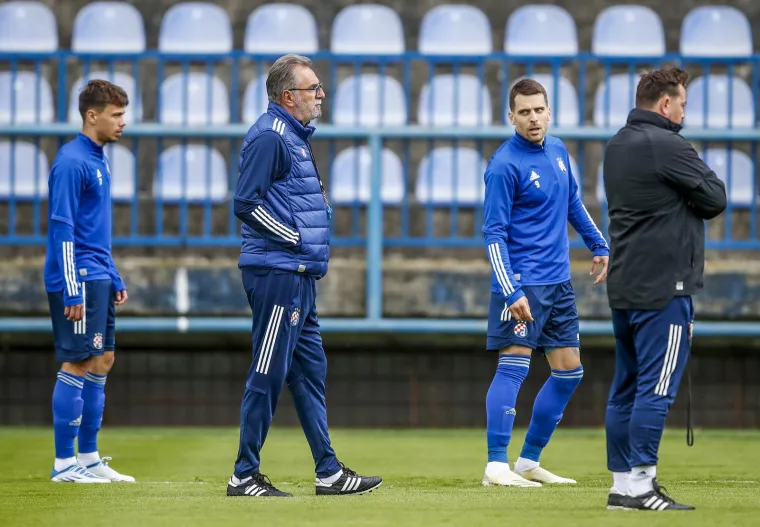 Ante Čačić odradio prvi trening s Dinamom, uz njega je bio čovjek koji je 'preživio' četiri smjene