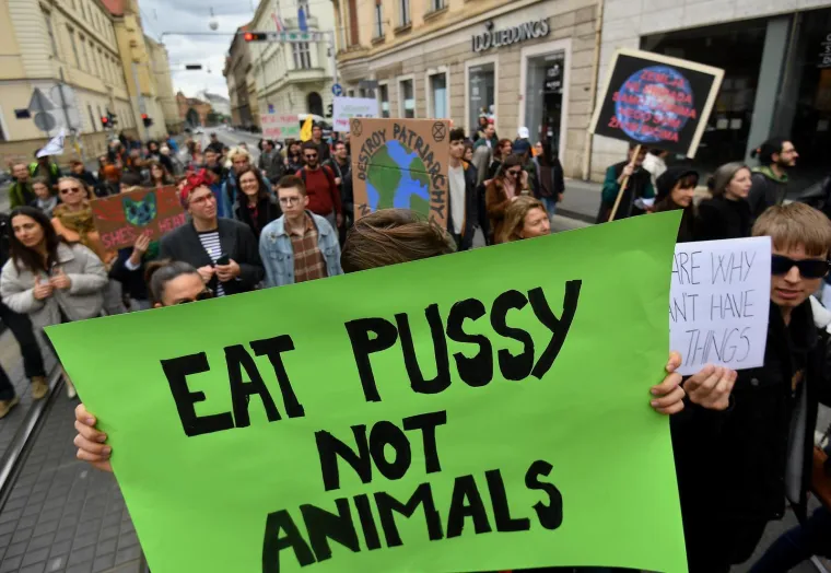 &quot;Primarno želimo potaknuti građane da se oni sami uključe u rješavanje klimatske krize s obzirom na to da smo u zadnjem maršu imali zahtjeve za Vladu koje oni nisu ispunili&quot;, izjavila je novinarima Magdalena Škoda iz inicijative Extinction Rebellion Zagreb. 