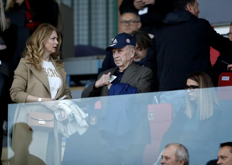 Amra Petrnel i Mirko Barisic i Vlatka Peras