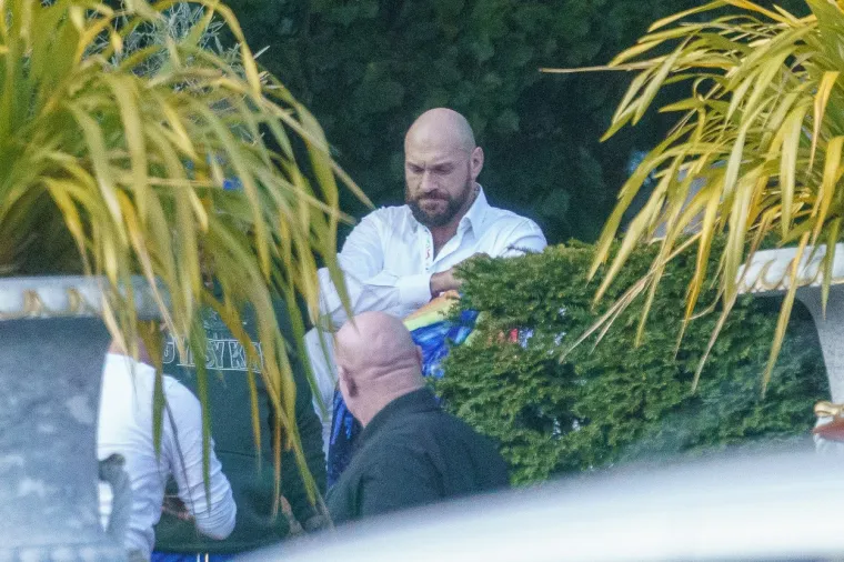 Paparazzi tajno uhvatili Tysona Furyja na pobjedničkom tulumu svih tuluma