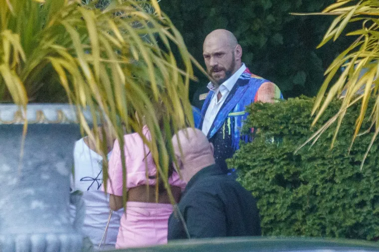 Paparazzi tajno uhvatili Tysona Furyja na pobjedničkom tulumu svih tuluma