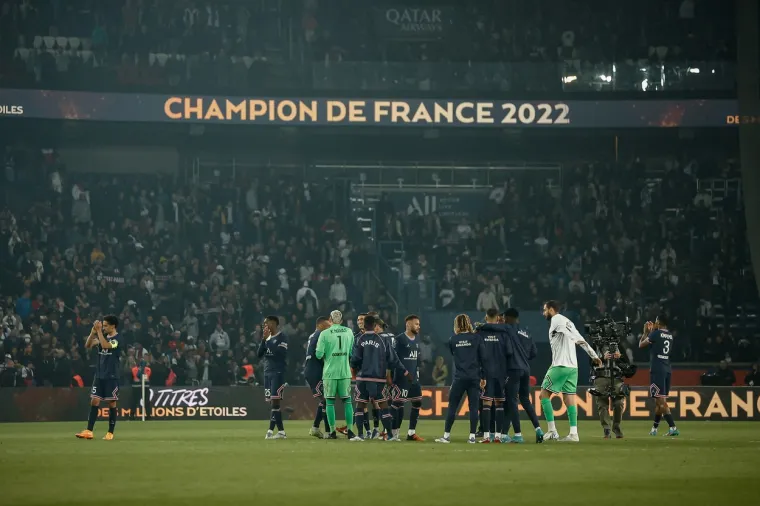 Navijači osramotili igrače PSG-a, ove scene s proslave naslova Messi, Mbappe, Neymar i ekipa će još dugo pamtiti
