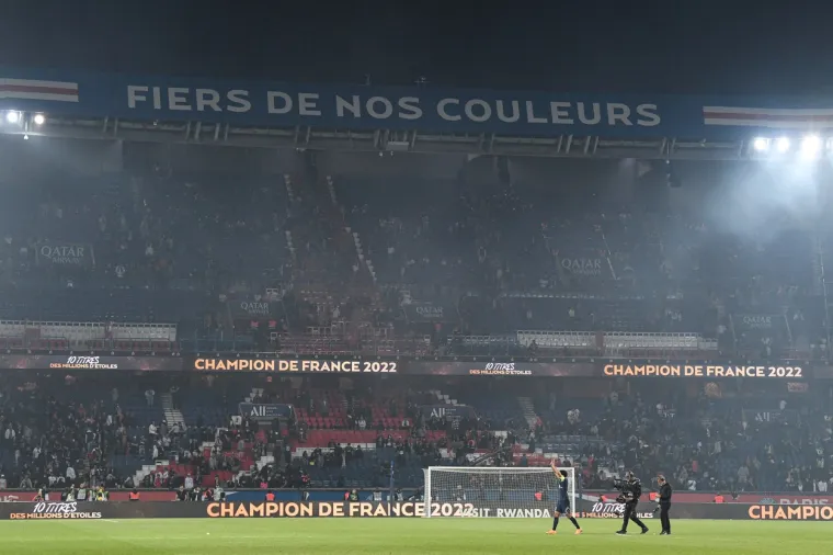 Navijači osramotili igrače PSG-a, ove scene s proslave naslova Messi, Mbappe, Neymar i ekipa će još dugo pamtiti