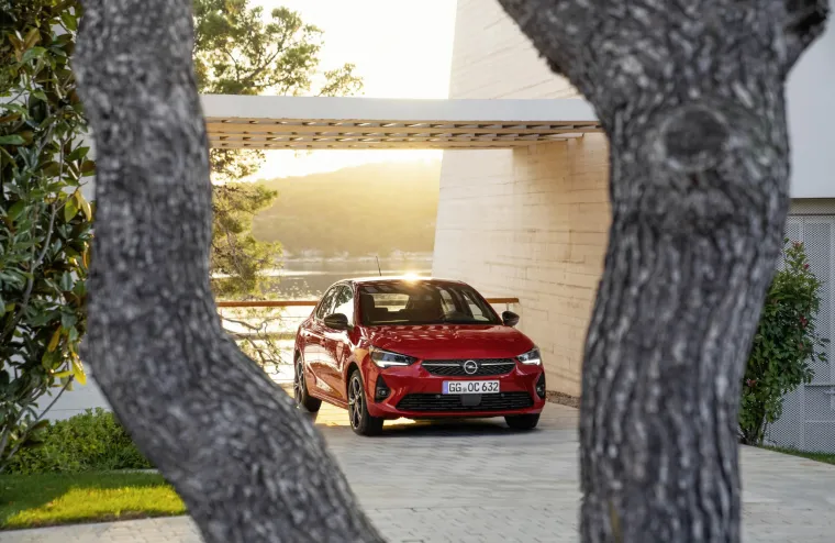 Legenda koju smo svi vozili slavi 40 godina: Pogledajte kako se Opel Corsa mijenjala kroz povijest