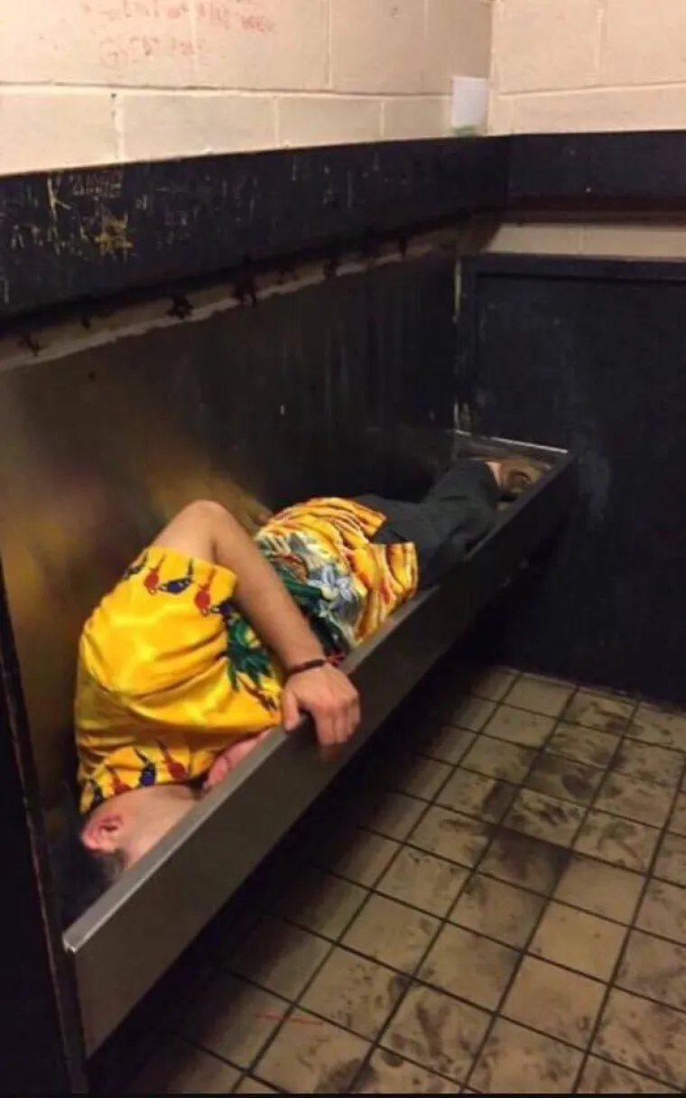 Oti&scaron;la korona kada je stigla sezona, a s njom su se vratili i kaotični prizori u noćnim klubovima: Evo najgorih!