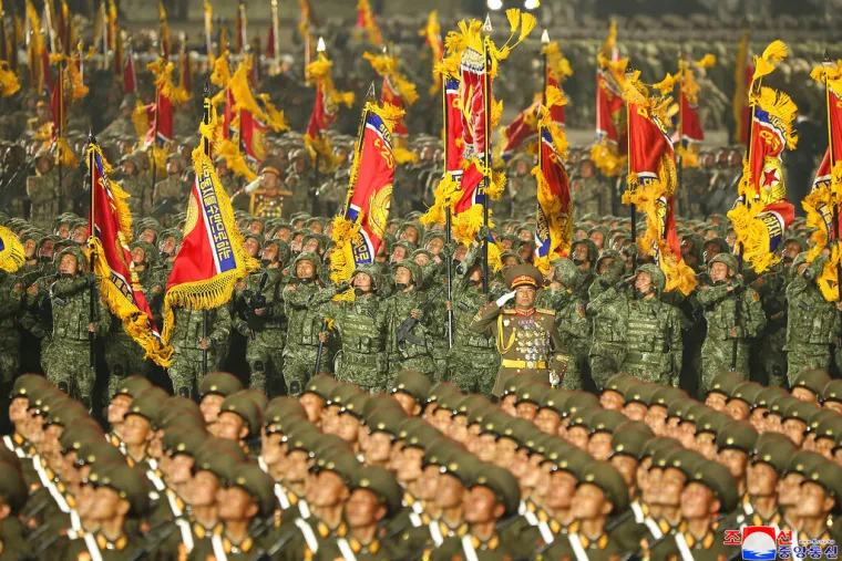 Pogledajte demonstraciju sile Sjeverne Koreje! Kim Jong Un najavio ubrzani razvoj nuklearnog oružja