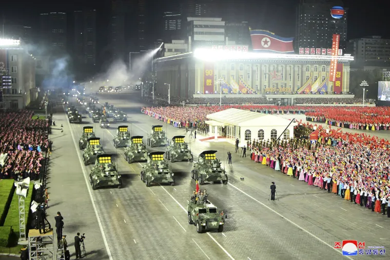 Pogledajte demonstraciju sile Sjeverne Koreje! Kim Jong Un najavio ubrzani razvoj nuklearnog oružja
