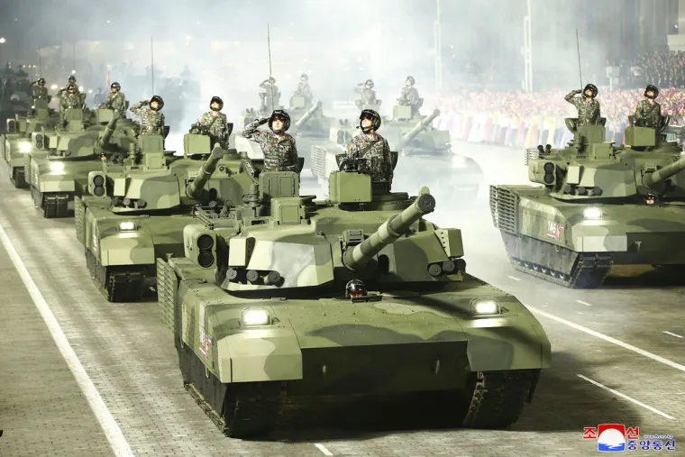 Pogledajte demonstraciju sile Sjeverne Koreje! Kim Jong Un najavio ubrzani razvoj nuklearnog oružja