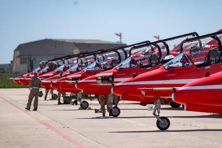 Krila Oluje i Red Arrows priredili spektakl na nebu!