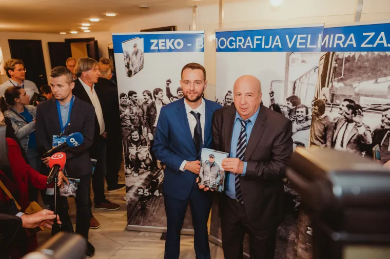 Promocija dugo iščekivane knjige o Velimiru Zajecu privukla brojne poznate face. Nećete vjerovati tko je sve došao, iznenadit ćete se