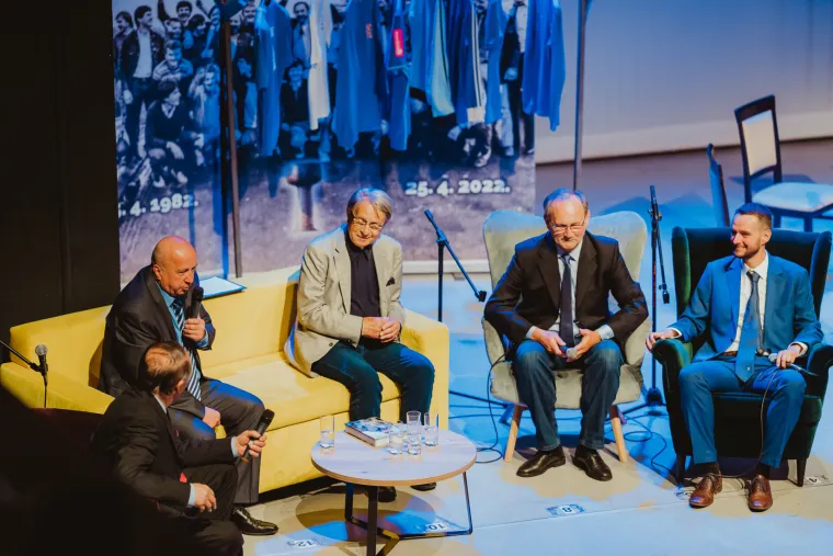 Promocija dugo iščekivane knjige o Velimiru Zajecu privukla brojne poznate face. Nećete vjerovati tko je sve došao, iznenadit ćete se