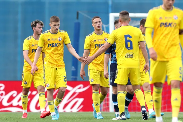 Zagrebački i kijevski Dinamo odigrali utakmicu za mir, susret iz svečane lože pratila i Kolinda