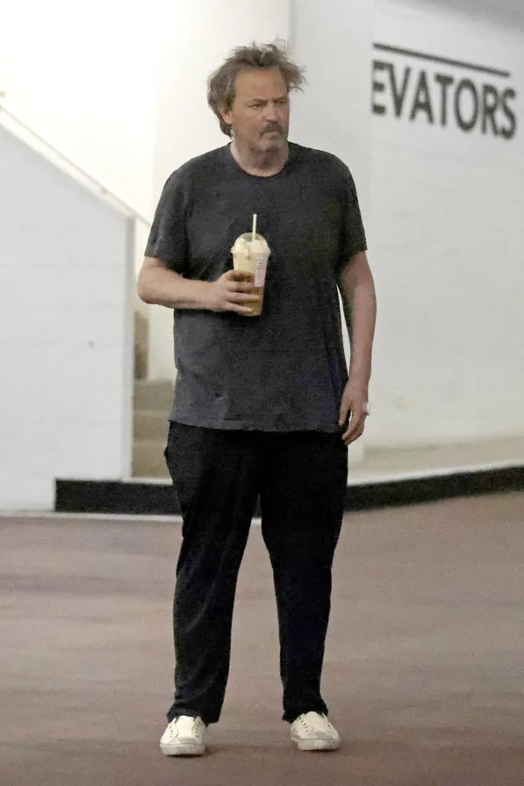 Davno je glumio šarmera Chandlera, ali ipak... Matthew Perry se skroz zapustio, tužno je vidjeti ga ovakvog