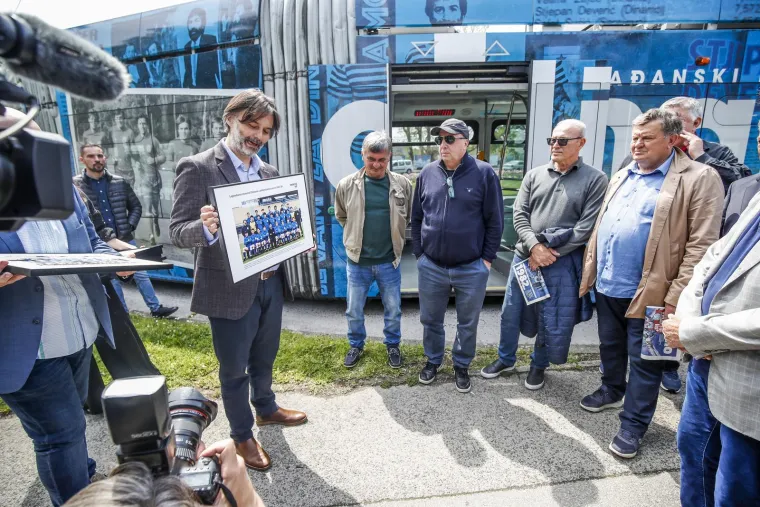 Mase su ih nosile na rukama, žene ludile za njima. Bili su istinski junaci, pravi zagrebački &scaron;armeri. Oni su atomski dinamovci zauvijek