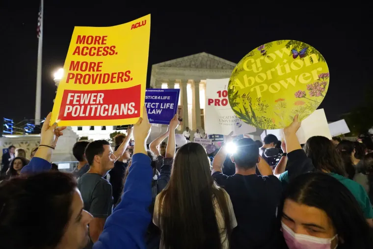 Amerikanci iza&scaron;li na ulice nakon vijesti o mogućem poni&scaron;tenju presude kojom je legaliziran pobačaj