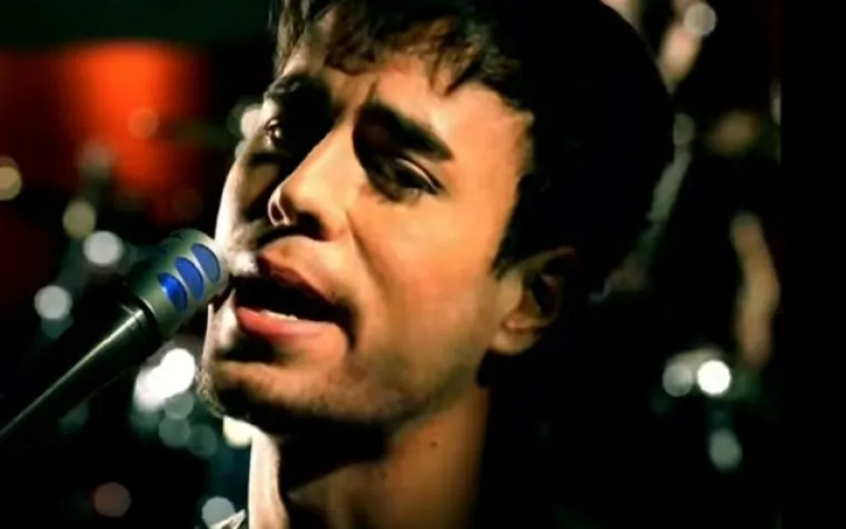 Anna Kournikova za &quot;People&quot; je izjavila kako se nikada ne želi udati te kako joj je dobro baš tako kako jest. Enrique je također u više navrata naglasio kako je godinama želi oženiti, no ona to ne želi. 