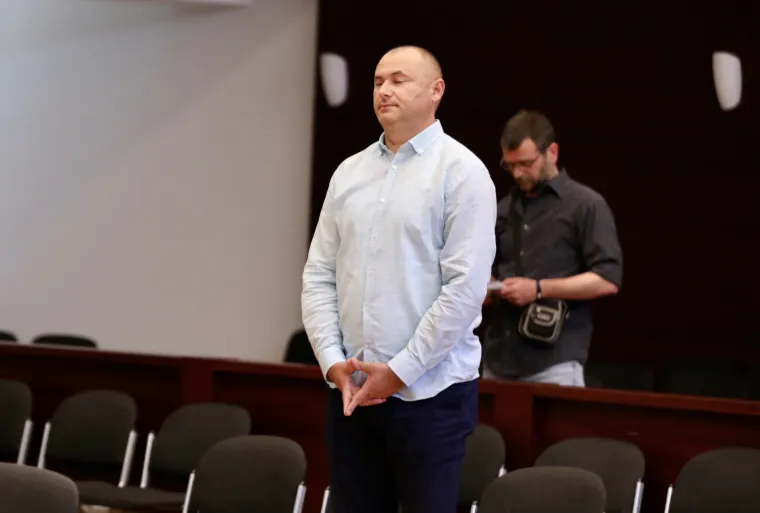 Pogledajte kako su fatalna bankarica i fra &Scaron;ime dočekali presudu za prodaju crkvenog zemlji&scaron;ta