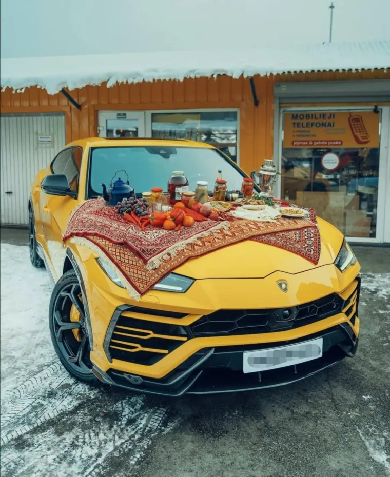 &Scaron;to znaju stranci kako Balkanci paze, krase i koriste vozila svoja: Malo je reći da su sljedeći prizori njima nadrealni