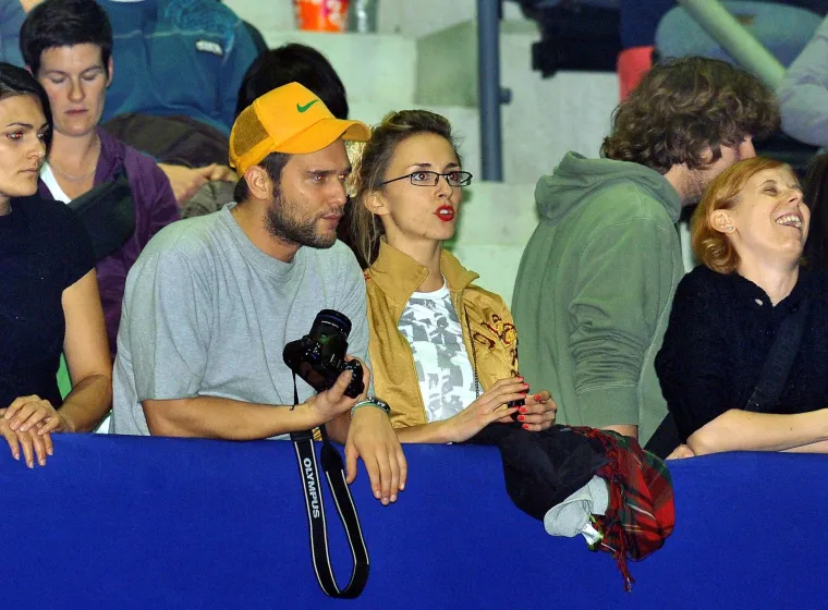 Iva Šulentić i Luka Nižetić - Simpatični par bio je zajedno od 2007. do 2011. godine. Samo nekoliko mjeseci nakon što su proslavili četvrtku godinu veze, odlučili su se razići, ali su ostali u dobrim odnosima: &quot;Mladi smo, veza je bila prekrasna i trajala je četiri godine, ali došla je svom prirodnom kraju. Ostajemo prijatelji i podrška jedno drugome&quot;, rekli su nakon prekida. 
